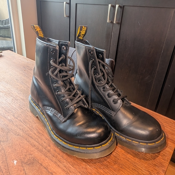 Dr. Martens 1460 Smooth Leather Boots - unworn - Picture 6 of 6